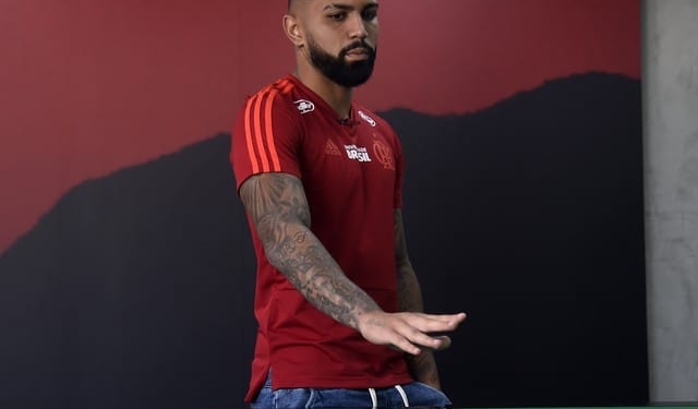 Gabigol está regularizado, mas não poderá jogar estreia do Carioca
