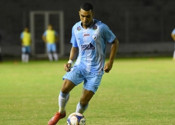 Londrina anuncia venda do lateral-direito Matheuzinho para o Flamengo
