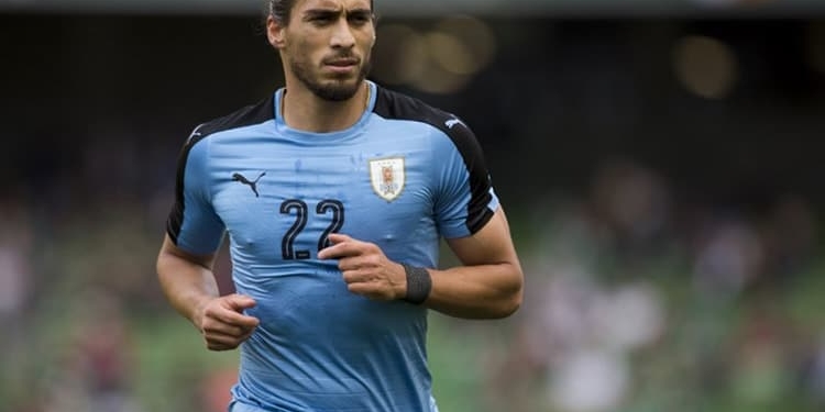 Martín Cáceres confirma conversas com o Flamengo