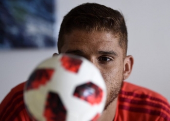 Obcecado por taças, Cuellar aceita correr para estrelas brilharem no Flamengo: “Valerá a pena”