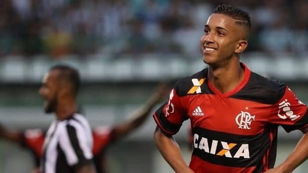 PVC detalha negócio por Jorge: "Ele quer jogar no Flamengo"