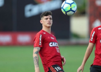 Presidente do Santos reclama de pedida por Ronaldo; empresário rebate