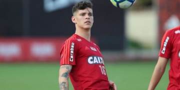 Presidente do Santos reclama de pedida por Ronaldo; empresário rebate