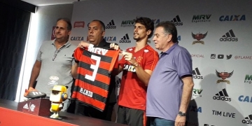 Rodrigo Caio assume a camisa 3 do Flamengo: ‘Vim para ser campeão e entrar na história’
