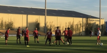 Sem novas estrelas, Abel escala Flamengo titular com Diego e Rhodolfo; mistério no gol