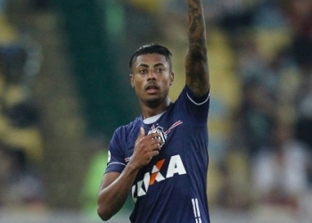 Fla oferece total de R$ 30 mi por B. Henrique e Santos faz última imposição
