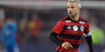 Orlando City 'cansa de esperar' e retira proposta para contratar Diego