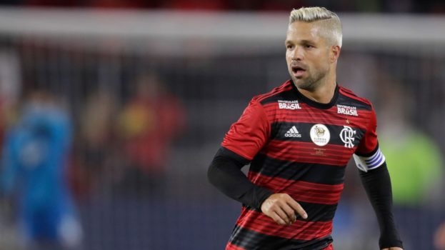 Orlando City 'cansa de esperar' e retira proposta para contratar Diego