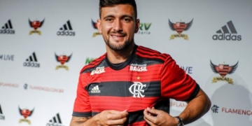 Maior uruguaio do Flamengo? Arrascaeta tem fila curta para superar e torcida de antecessores