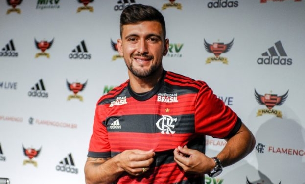 Maior uruguaio do Flamengo? Arrascaeta tem fila curta para superar e torcida de antecessores