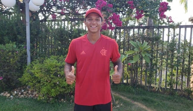 Fla contrata Isaquias Queiroz, maior medalhista brasileiro em Olimpíada
