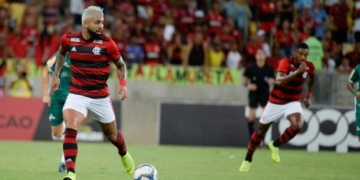 Quantos jogos os últimos 'camisas 9' do Fla precisaram para desencantar?