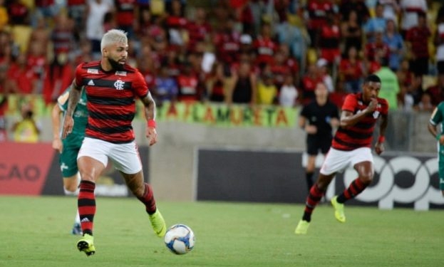 Quantos jogos os últimos 'camisas 9' do Fla precisaram para desencantar?