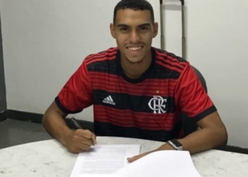 Promessa do Londrina assina contrato com o Flamengo