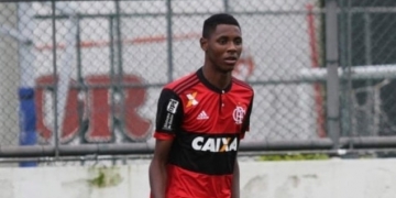 Ajuda aos companheiros e resgate do melhor amigo: a saga de Jhonata no quarto 3 do Flamengo
