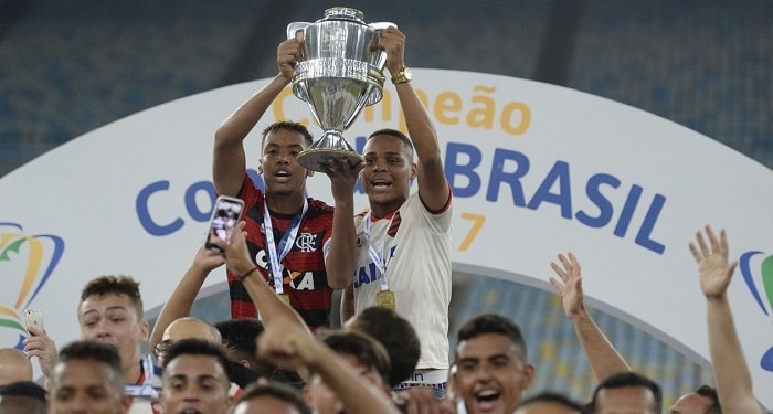 Do luto à luta: com amparo psicológico, base do Flamengo busca recomeço após tragédia