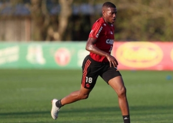 Flamengo conclui empréstimo de Jean Lucas ao Santos