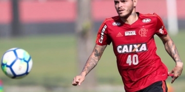 Flamengo encaminha empréstimo de Thiago Santos para a Chapecoense
