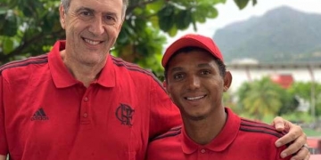 Isaquias Queiroz, da canoagem, é oficialmente apresentado no Flamengo