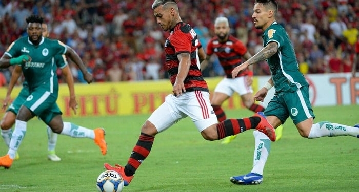 Trauco recusou oferta da Europa para seguir no Flamengo, diz jornal peruano