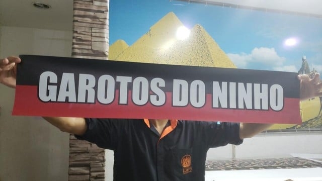 Faixas “Garotos do Ninho” e 60 mil balões brancos no Fla-Flu. Torcida avalia novas homenagens