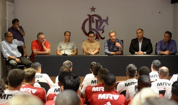 Atento às indenizações, Flamengo se cerca de especialistas e freia novos investimentos no futebol