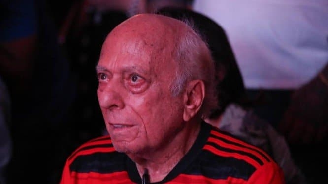 Ex-presidente do Fla, Helal diz que ainda não teve coragem de voltar ao CT após tragédia