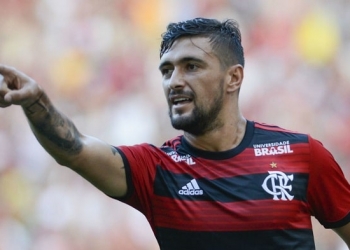 Abel Braga poupa titulares e indica escalação com reservas. Veja o provável time