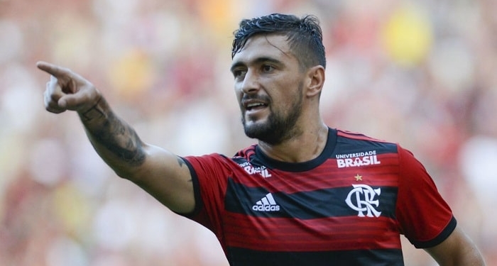 Abel Braga poupa titulares e indica escalação com reservas. Veja o provável time