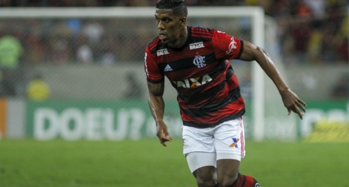 Abel Braga 'veta' saída de Berrío, e Flamengo recusa ouvir proposta do Atlético-MG