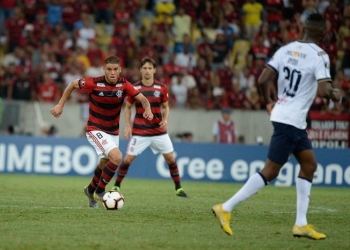 Aplaudido de pé no Maracanã, Cuéllar vibra: "Não tenho palavras para o torcedor do Flamengo"