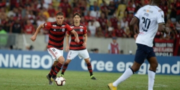 Aplaudido de pé no Maracanã, Cuéllar vibra: "Não tenho palavras para o torcedor do Flamengo"