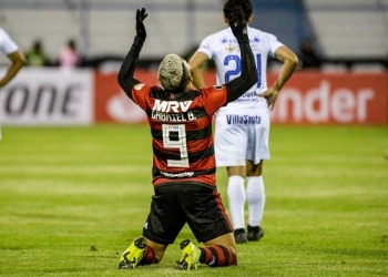 Gabigol revela “dor de cabeça” e uso de oxigênio na altitude