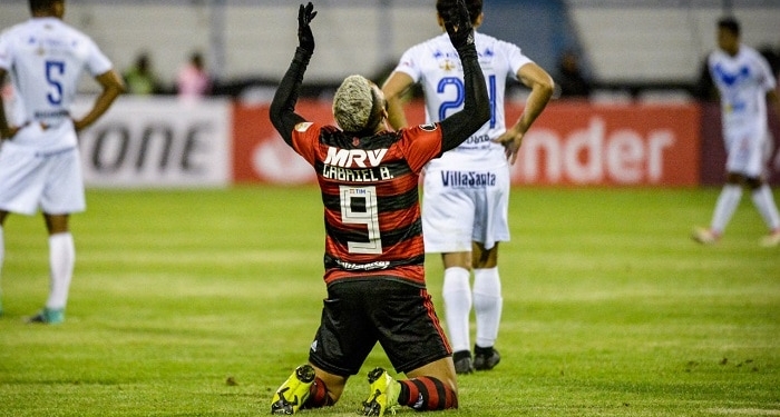 Gabigol revela “dor de cabeça” e uso de oxigênio na altitude