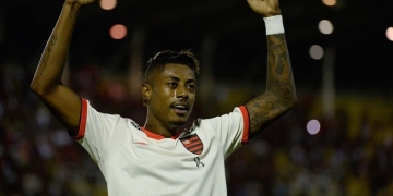 Bruno Henrique diz que teve apenas cãibras e tranquiliza para estreia na Libertadores