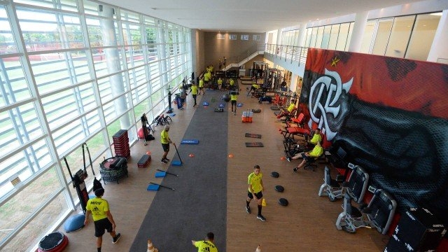 Com tecnologia e psicologia, Flamengo se prepara para altitude na Libertadores, mas não 'cria monstro'