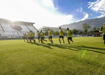 Flamengo aguarda decisão judicial sobre o CT só na segunda, e mantém rotina de treinos na Gávea