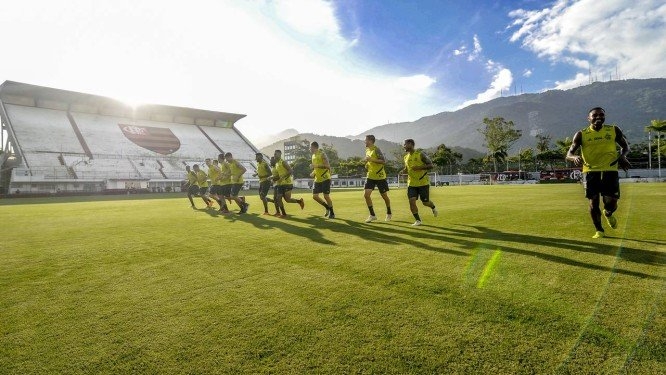 Flamengo aguarda decisão judicial sobre o CT só na segunda, e mantém rotina de treinos na Gávea