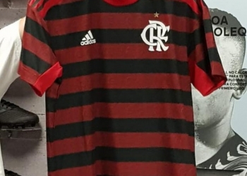 Listras mais finas e nas mangas: veja foto do novo primeiro uniforme do Flamengo