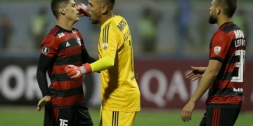 Melhor em campo, Diego Alves comemora vitória do Flamengo na estreia da Libertadores