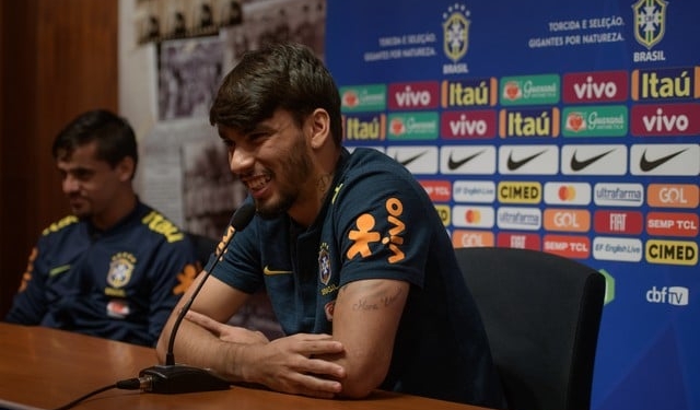 Paquetá herda a 10 da Seleção para os amistosos e se diz honrado: "Como Ronaldinho, Pelé, Zico...."