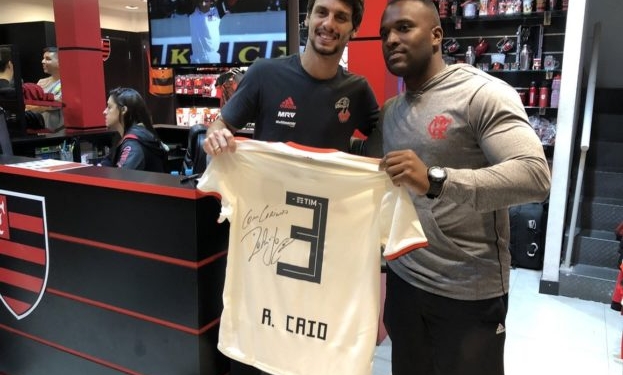 Encantado com a torcida, Rodrigo Caio diz que início no Flamengo superou expectativa: "Até melhor"