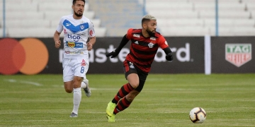 Flamengo vence pela 1ª vez na Bolívia com atuação heroica de Diego Alves