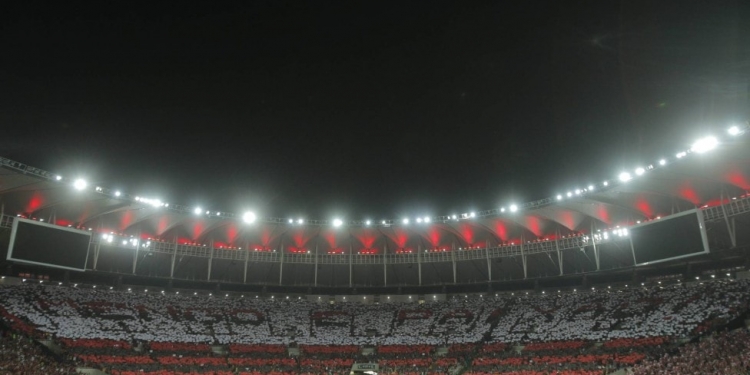 Governo inicia pelo Flamengo a série de conversas com clubes sobre Maracanã