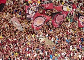 Com 47 mil ingressos vendidos para jogo contra a LDU, Flamengo mira melhores públicos da América do Sul