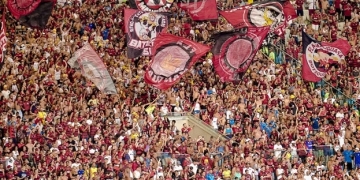 Com 47 mil ingressos vendidos para jogo contra a LDU, Flamengo mira melhores públicos da América do Sul
