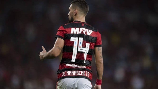 Flamengo monta esquema para ter Arrascaeta contra o Fluminense