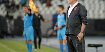 Abel não garante Flamengo com titulares na segunda partida da decisão do Carioca