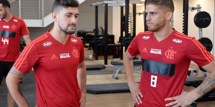 Cuellar compara seu início no Flamengo com o de Arrascaeta
