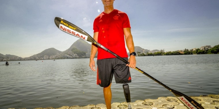 Flamengo contrata Caio Ribeiro, medalhista paralímpico na canoagem